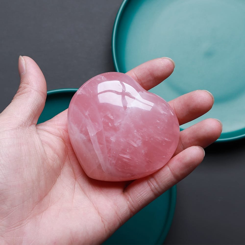 Natural Rose Quartz Heart Wholesale 1.97-3.15 in (5-8 cm) - 1