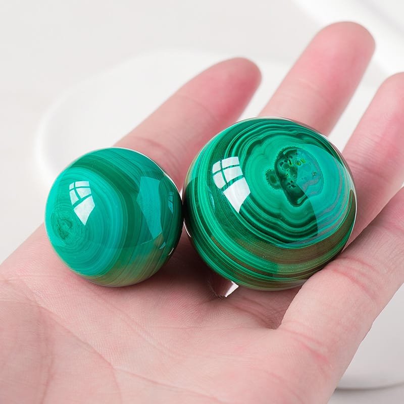 Synthetic Malachite Sphere Wholesale 0.98-1.18 in (2.5-3 cm) - 1
